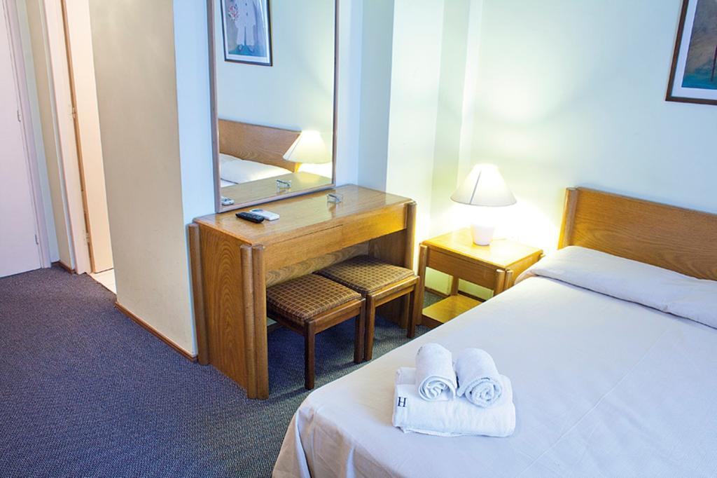 Hotel Balfer Montevideo Oda fotoğraf